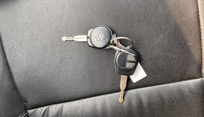2016 Maruti Swift Dzire VXI, Petrol, Manual, 66,004 km, Key Close Up