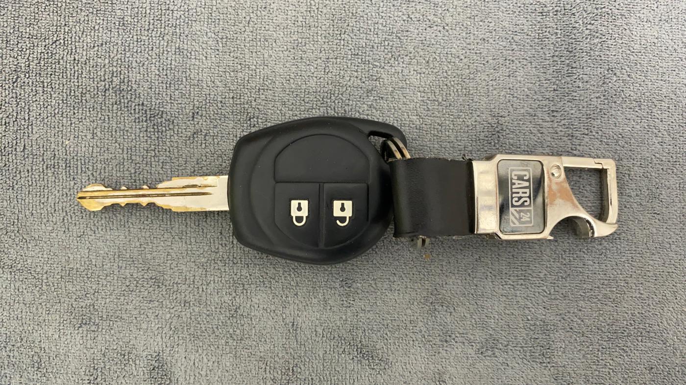 2012 Maruti Swift VXI, Petrol, Manual, 1,20,598 km, Key Close Up