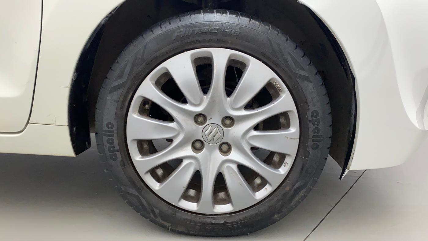 2017 Maruti Baleno ZETA CVT PETROL 1.2, Petrol, Automatic, 39,635 km, Right Front Wheel