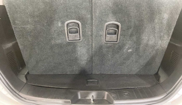 2019 Mahindra XUV500 W7 AT, Diesel, Automatic, 15,070 km, Boot Inside