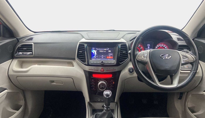 2019 Mahindra XUV300 W8 1.2 PETROL, Petrol, Manual, 17,639 km, Dashboard