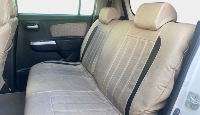 2015 Maruti Wagon R 1.0 VXI, Petrol, Manual, 45,012 km, Right Side Rear Door Cabin