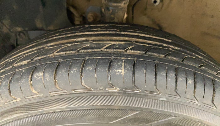 2019 Maruti New Wagon-R LXI CNG (O) 1.0, CNG, Manual, 90,671 km, Left Front Tyre Tread