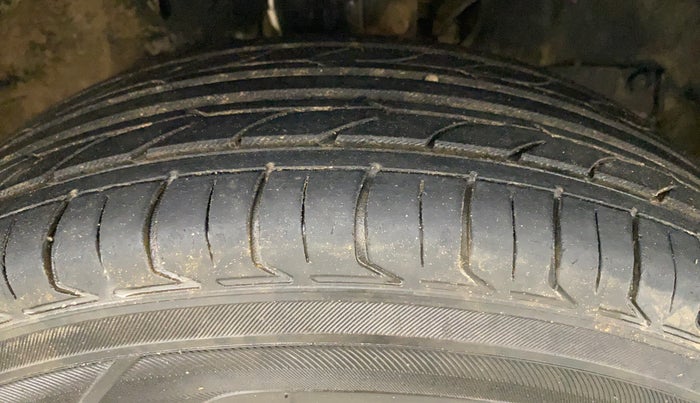 2019 Maruti New Wagon-R LXI CNG (O) 1.0, CNG, Manual, 90,671 km, Right Front Tyre Tread