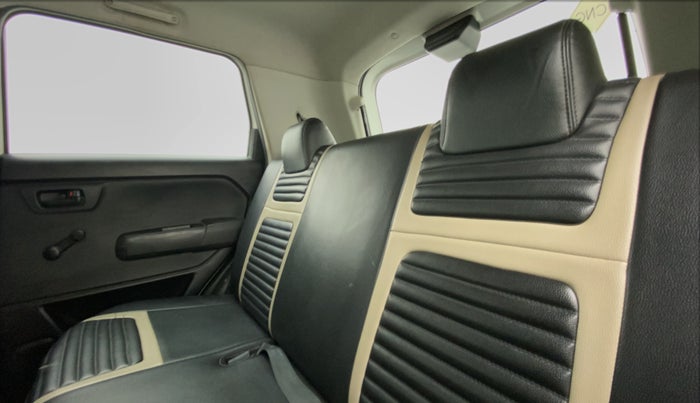 2019 Maruti New Wagon-R LXI CNG (O) 1.0, CNG, Manual, 90,671 km, Right Side Rear Door Cabin
