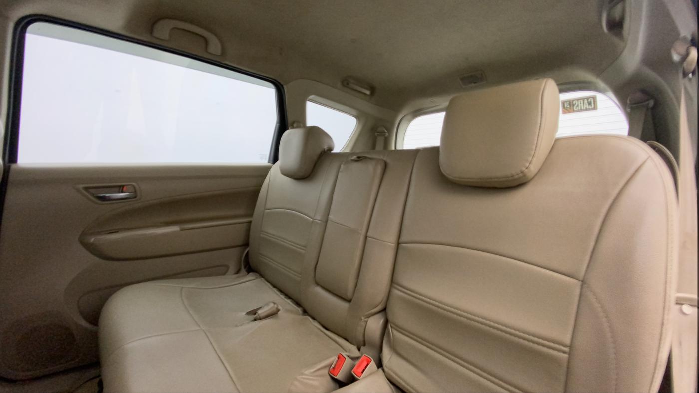 2016 Maruti Ertiga ZDI SHVS, Diesel, Manual, 1,05,772 km, Right Side Rear Door Cabin