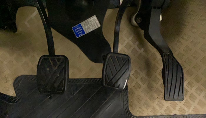 2016 Maruti Ertiga ZDI SHVS, Diesel, Manual, 1,05,772 km, Pedals