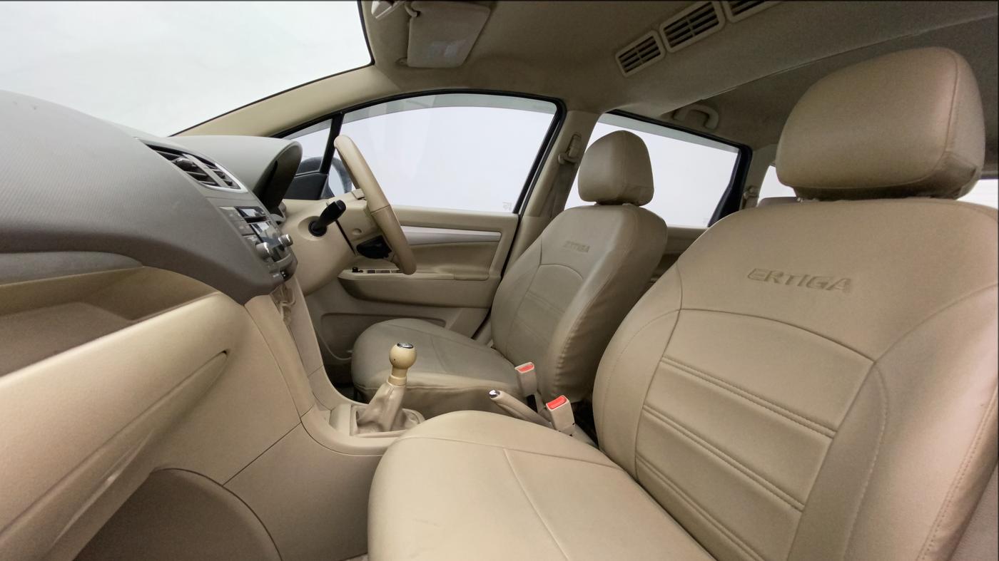 2016 Maruti Ertiga ZDI SHVS, Diesel, Manual, 1,05,772 km, Right Side Front Door Cabin