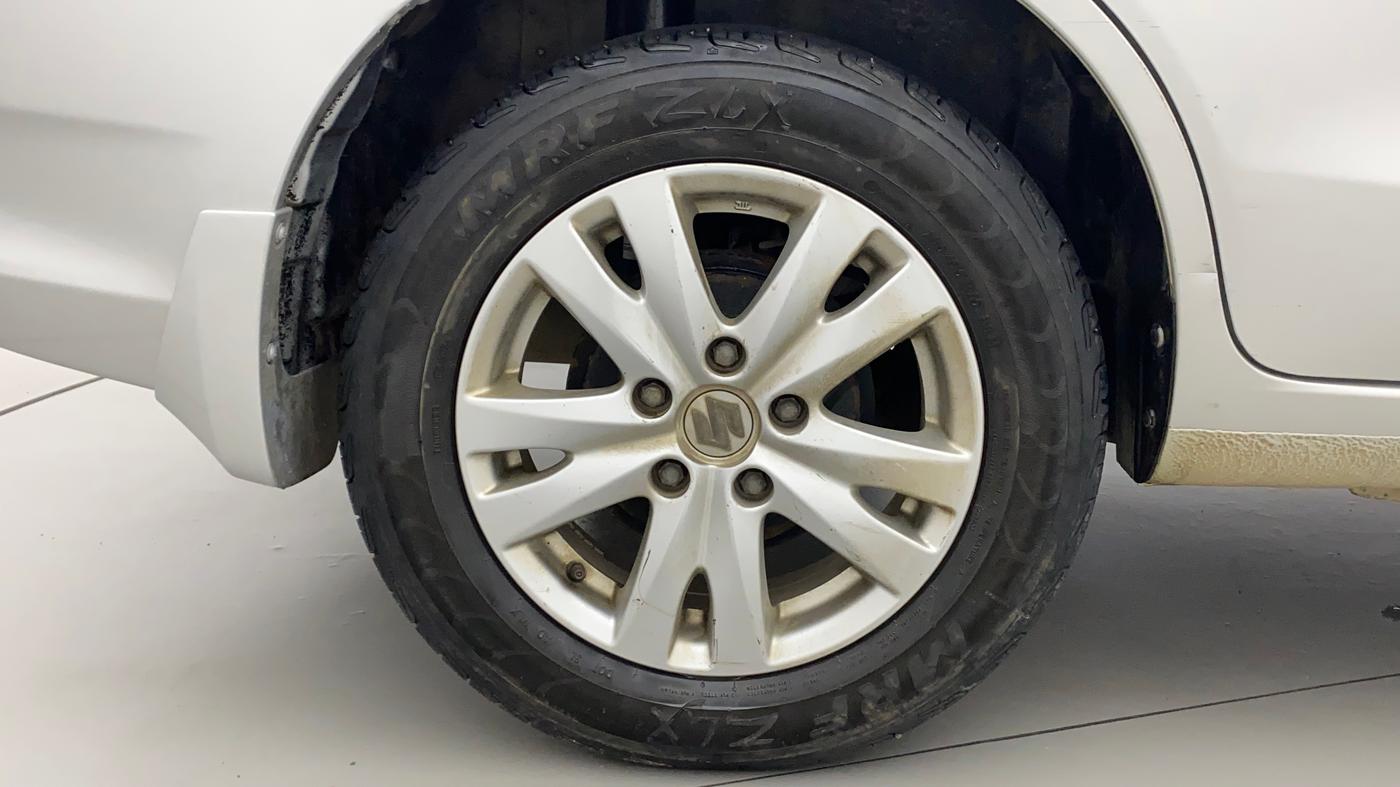 2016 Maruti Ertiga ZDI SHVS, Diesel, Manual, 1,05,772 km, Right Rear Wheel