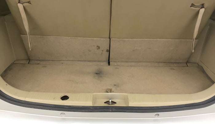 2016 Maruti Ertiga ZDI SHVS, Diesel, Manual, 1,05,772 km, Boot Inside