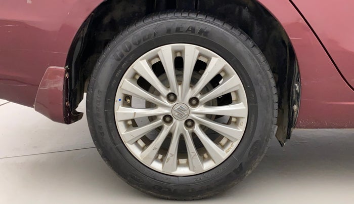 2015 Maruti Ciaz ZDI, Diesel, Manual, 85,308 km, Right Rear Wheel