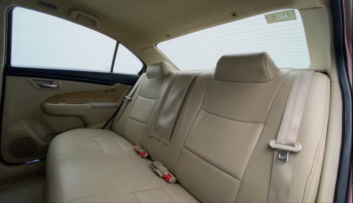 2015 Maruti Ciaz ZDI, Diesel, Manual, 85,308 km, Right Side Rear Door Cabin