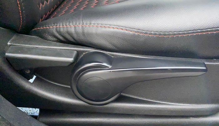 2017 Tata NEXON XZ PLUS PETROL, Petrol, Manual, 39,307 km, Driver Side Adjustment Panel