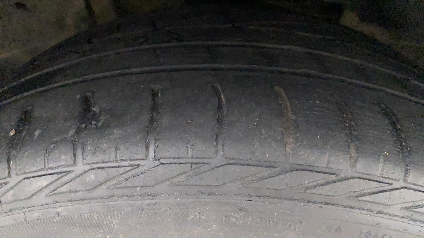 2017 Tata NEXON XZ PLUS PETROL, Petrol, Manual, 39,307 km, Right Front Tyre Tread