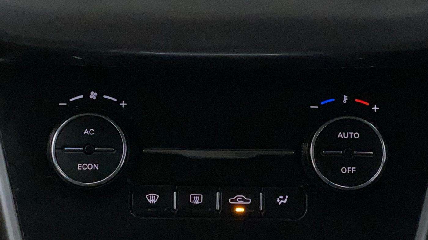 2017 Tata NEXON XZ PLUS PETROL, Petrol, Manual, 39,307 km, Automatic Climate Control