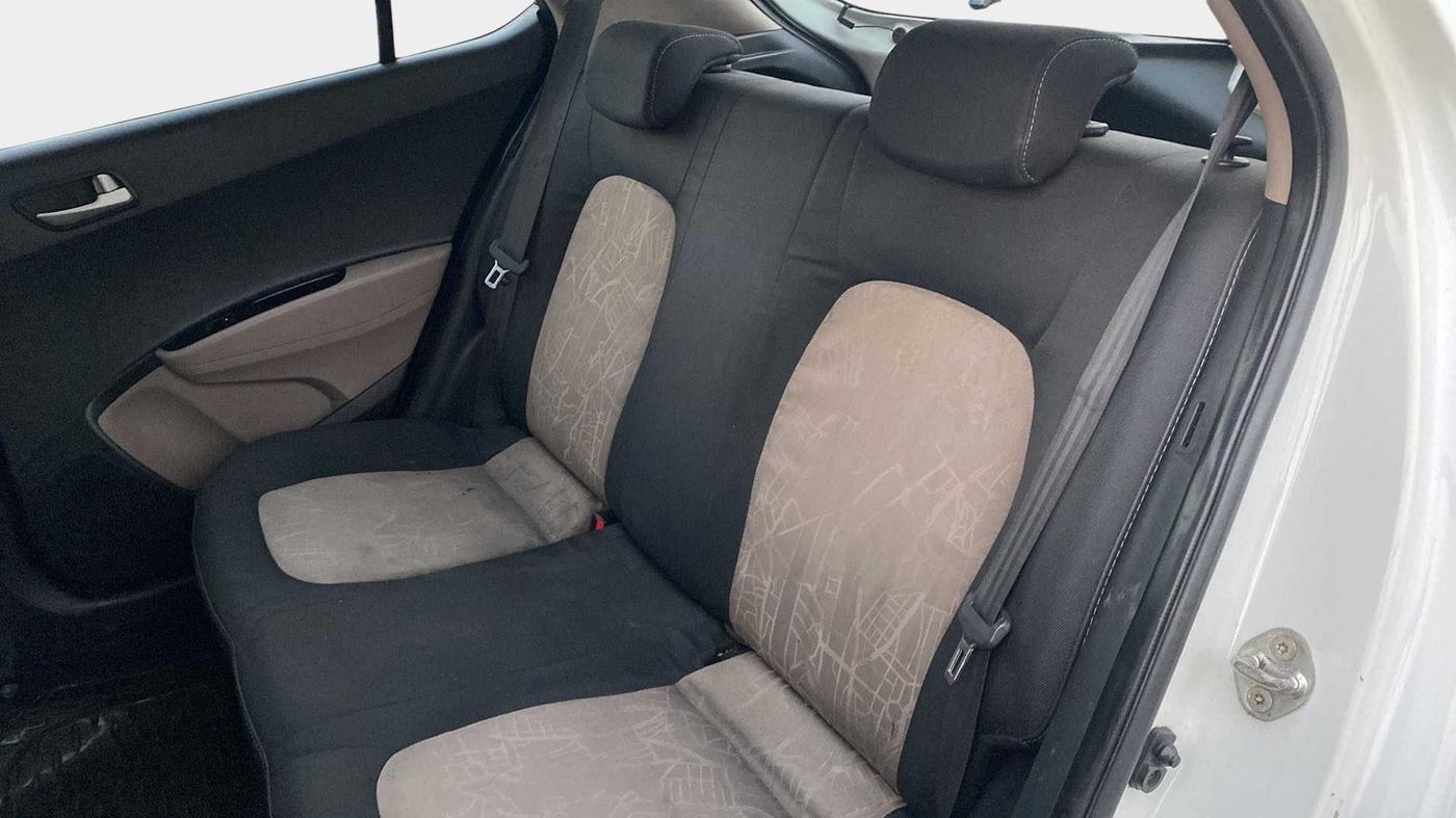 2014 Hyundai Grand i10 ASTA AT 1.2 KAPPA VTVT, Petrol, Automatic, 81,836 km, Right Side Rear Door Cabin