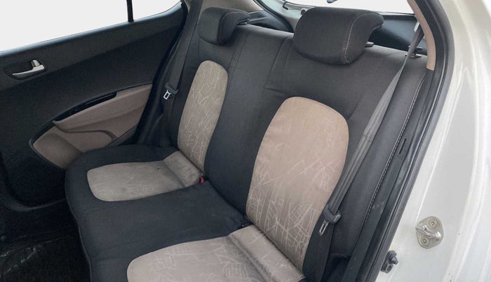 2014 Hyundai Grand i10 ASTA AT 1.2 KAPPA VTVT, Petrol, Automatic, 81,836 km, Right Side Rear Door Cabin