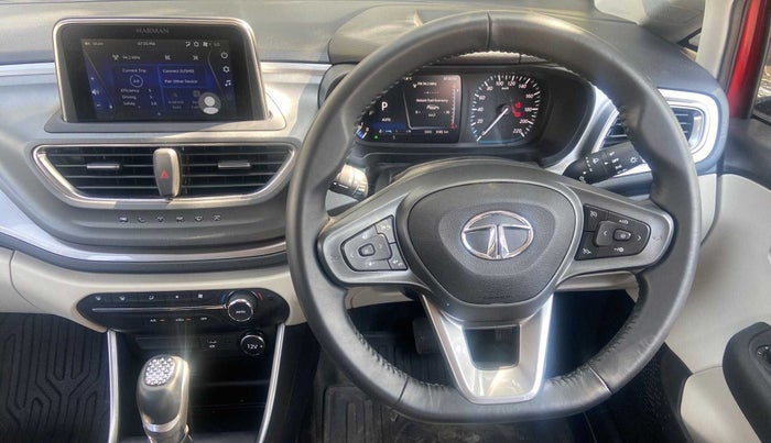 2022 Tata ALTROZ XZA, Petrol, Automatic, 3,164 km, Steering Wheel Close Up