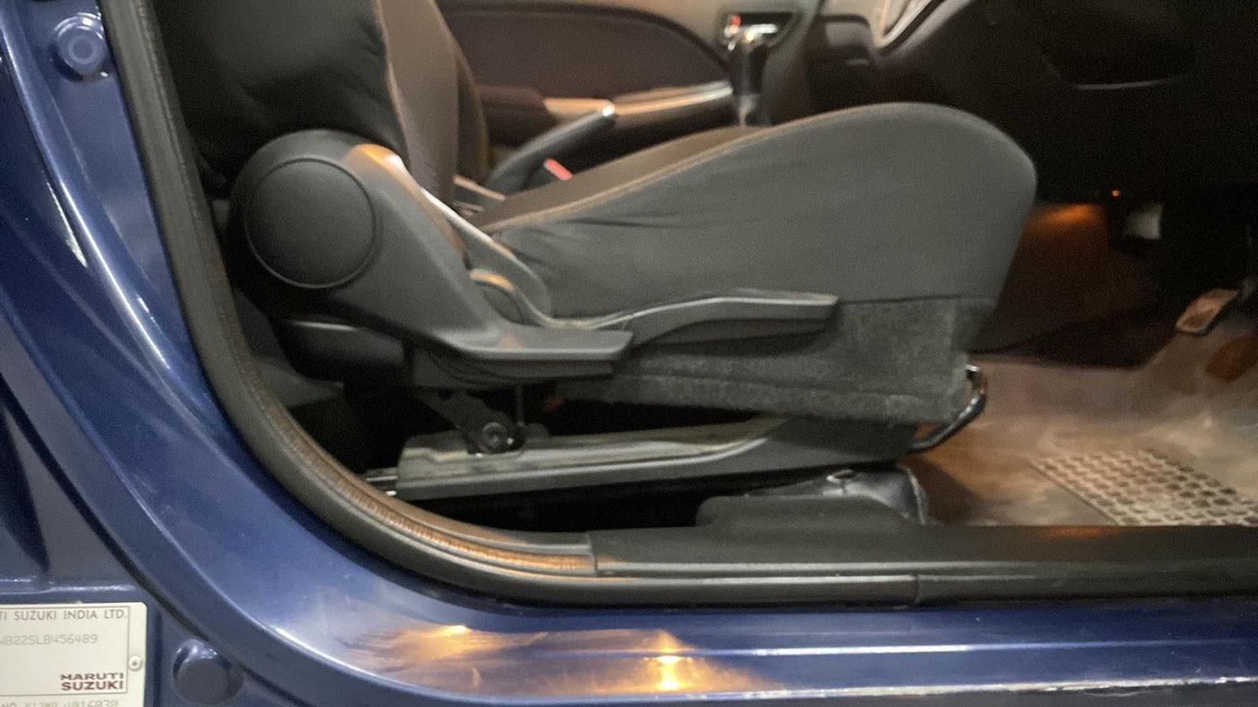 2020 Maruti Baleno ZETA PETROL 1.2, Petrol, Manual, 53,287 km, Driver Side Adjustment Panel