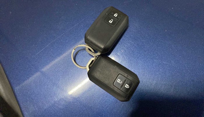 2020 Maruti Baleno ZETA PETROL 1.2, Petrol, Manual, 53,287 km, Key Close Up