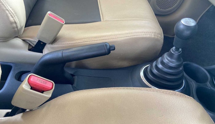 2012 Honda Brio S MT, Petrol, Manual, 63,240 km, Gear Lever