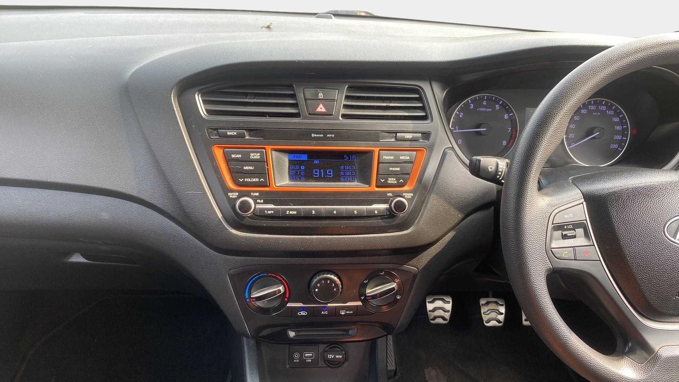 2016 Hyundai i20 Active 1.2 S, Petrol, Manual, 49,354 km, Air Conditioner