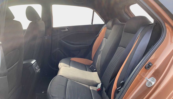 2016 Hyundai i20 Active 1.2 S, Petrol, Manual, 49,354 km, Right Side Rear Door Cabin