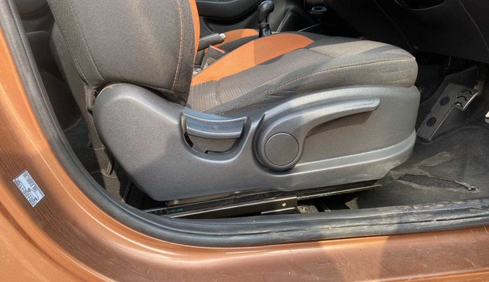 2016 Hyundai i20 Active 1.2 S, Petrol, Manual, 49,354 km, Driver Side Adjustment Panel