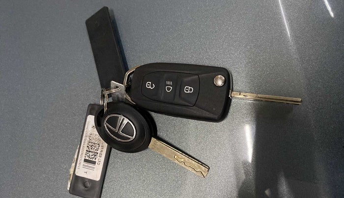 2023 Tata PUNCH ADVENTURE MT, Petrol, Manual, 3,342 km, Key Close Up