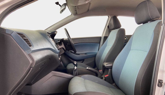 2016 Hyundai i20 Active 1.2 SX, Petrol, Manual, 1,24,102 km, Right Side Front Door Cabin