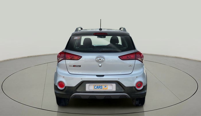 2016 Hyundai i20 Active 1.2 SX, Petrol, Manual, 1,24,102 km, Back/Rear