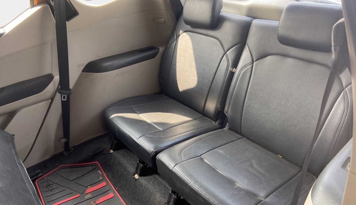 2019 Renault TRIBER RXZ, Petrol, Manual, 30,056 km, Third Seat Row ( optional )