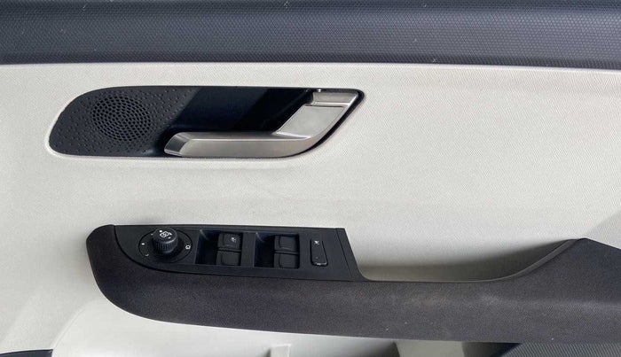 2021 Tata ALTROZ XZ PLUS DIESEL, Diesel, Manual, 9,140 km, Driver Side Door Panels Control