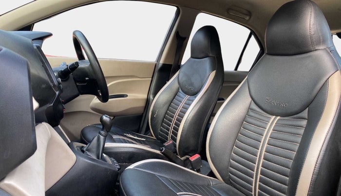 2018 Hyundai NEW SANTRO SPORTZ CNG, CNG, Manual, 90,389 km, Right Side Front Door Cabin