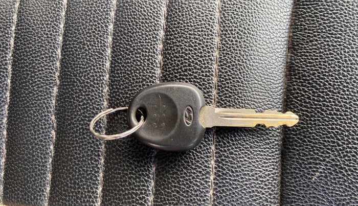 2018 Hyundai NEW SANTRO SPORTZ CNG, CNG, Manual, 90,389 km, Key Close Up