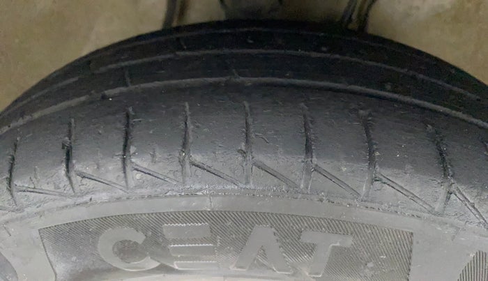 2021 Maruti Alto LXI, Petrol, Manual, 47,877 km, Right Front Tyre Tread