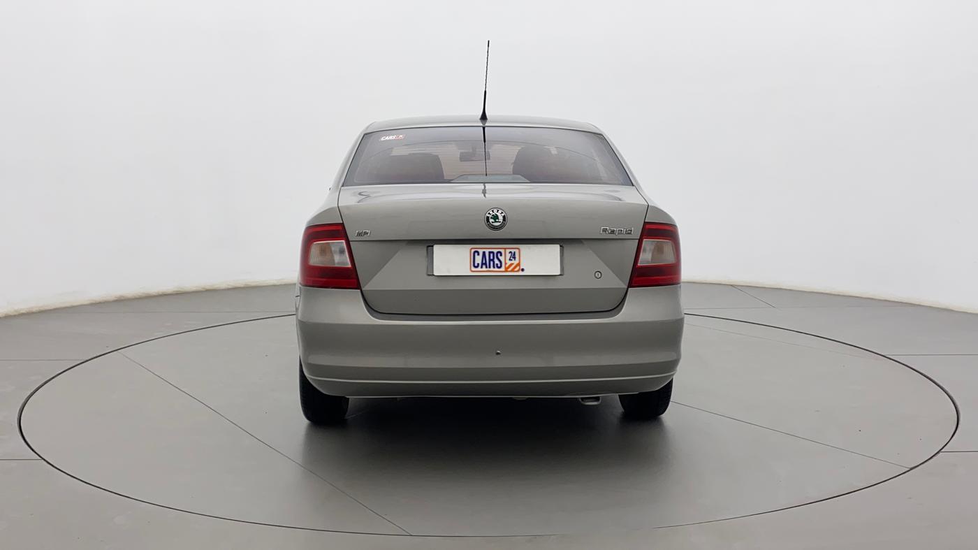 2012 Skoda Rapid AMBITION 1.6 MPI MT, Petrol, Manual, 76,646 km, Back/Rear
