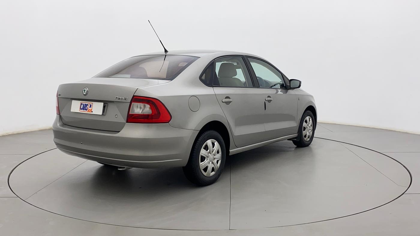 2012 Skoda Rapid AMBITION 1.6 MPI MT, Petrol, Manual, 76,646 km, Right Back Diagonal