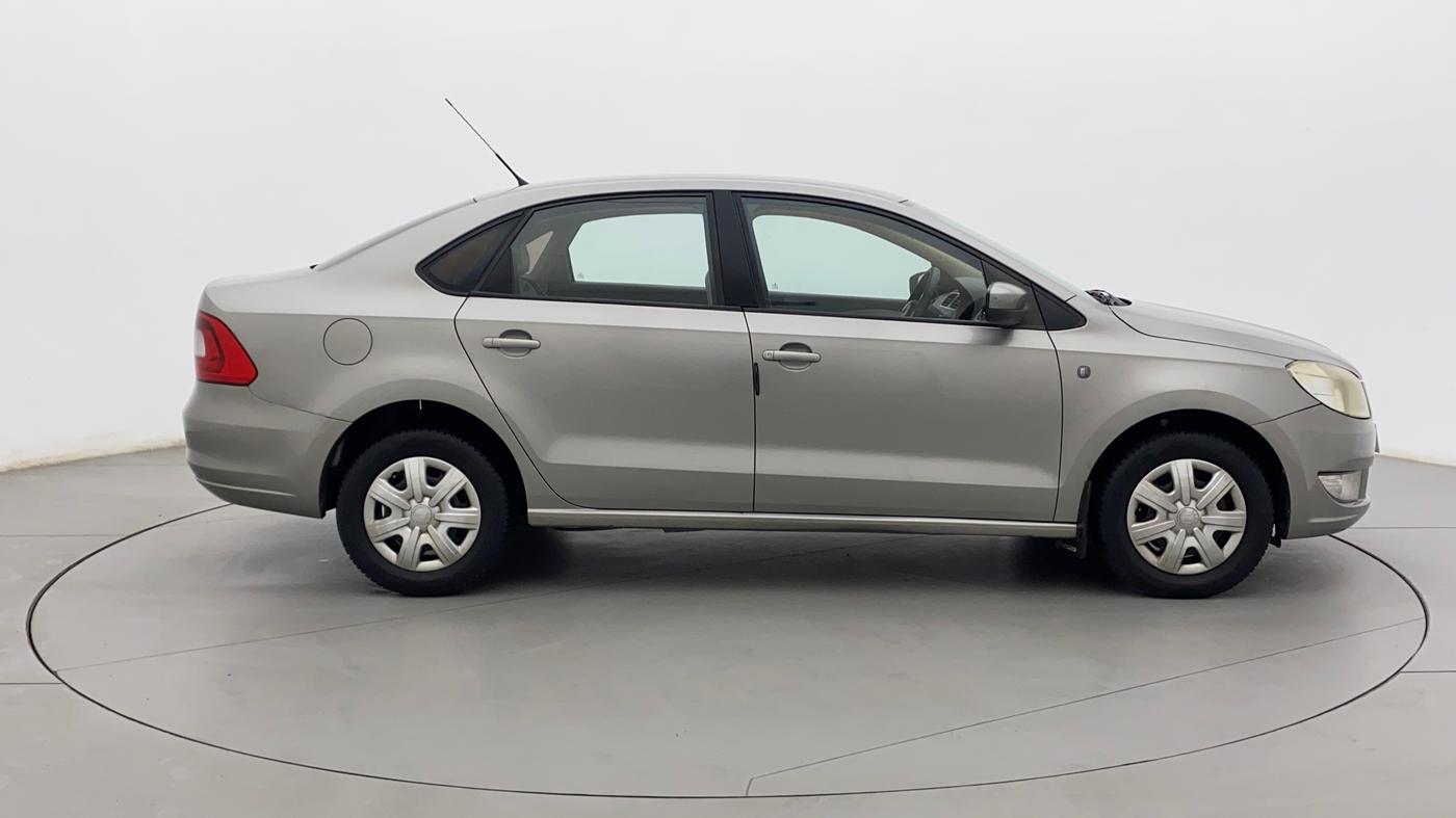2012 Skoda Rapid AMBITION 1.6 MPI MT, Petrol, Manual, 76,646 km, Right Side View