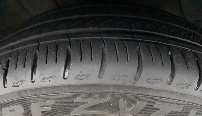 2022 Hyundai GRAND I10 NIOS SPORTZ 1.0 TURBO GDI, Petrol, Manual, 8,396 km, Right Front Tyre Tread