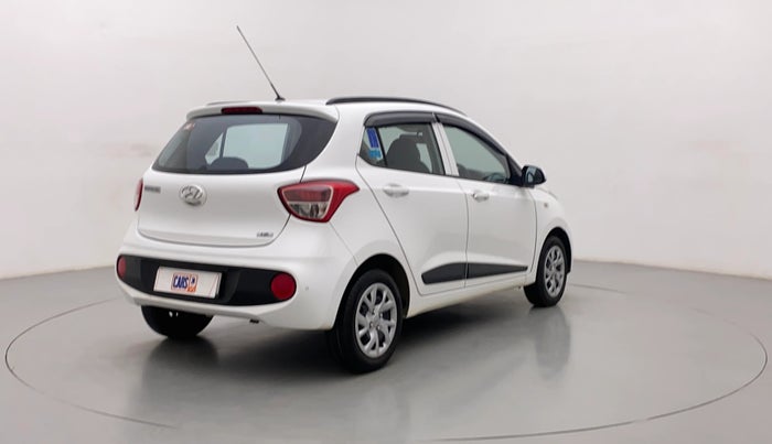 2020 Hyundai Grand i10 MAGNA 1.2 KAPPA VTVT, Petrol, Manual, 31,057 km, Right Back Diagonal