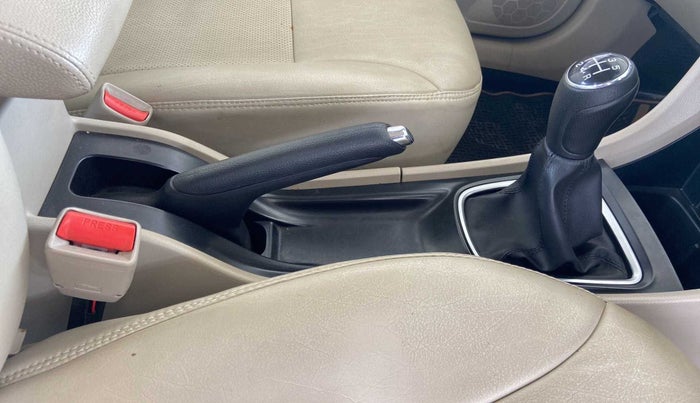 2022 Maruti Ciaz DELTA 1.5 SHVS MT PETROL, Petrol, Manual, 18,946 km, Gear Lever