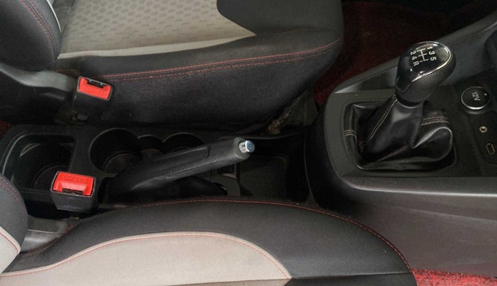 2020 Ford FREESTYLE FLAIR EDITION 1.2 PETROL, Petrol, Manual, 38,601 km, Gear Lever