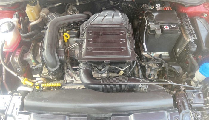 2022 Volkswagen VIRTUS TOPLINE TSI 1.0 AT, Petrol, Automatic, 9,032 km, Open Bonet