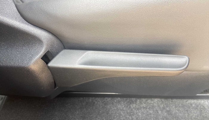 2022 Volkswagen VIRTUS TOPLINE TSI 1.0 AT, Petrol, Automatic, 9,032 km, Driver Side Adjustment Panel