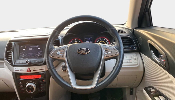2020 Mahindra XUV300 W8 (O) 1.5 DIESEL AMT, Diesel, Automatic, 13,248 km, Steering Wheel Close Up