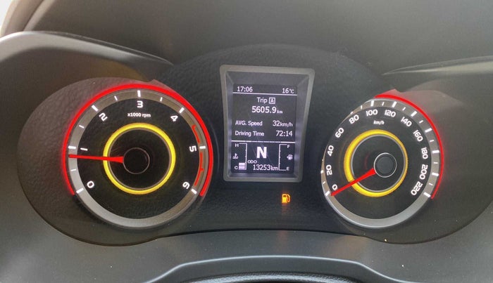 2020 Mahindra XUV300 W8 (O) 1.5 DIESEL AMT, Diesel, Automatic, 13,248 km, Odometer Image