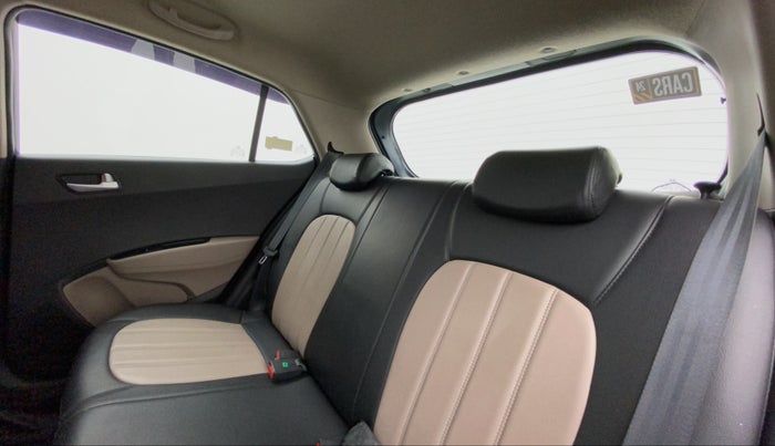 2017 Hyundai Grand i10 ASTA 1.2 KAPPA VTVT, Petrol, Manual, 11,268 km, Right Side Rear Door Cabin