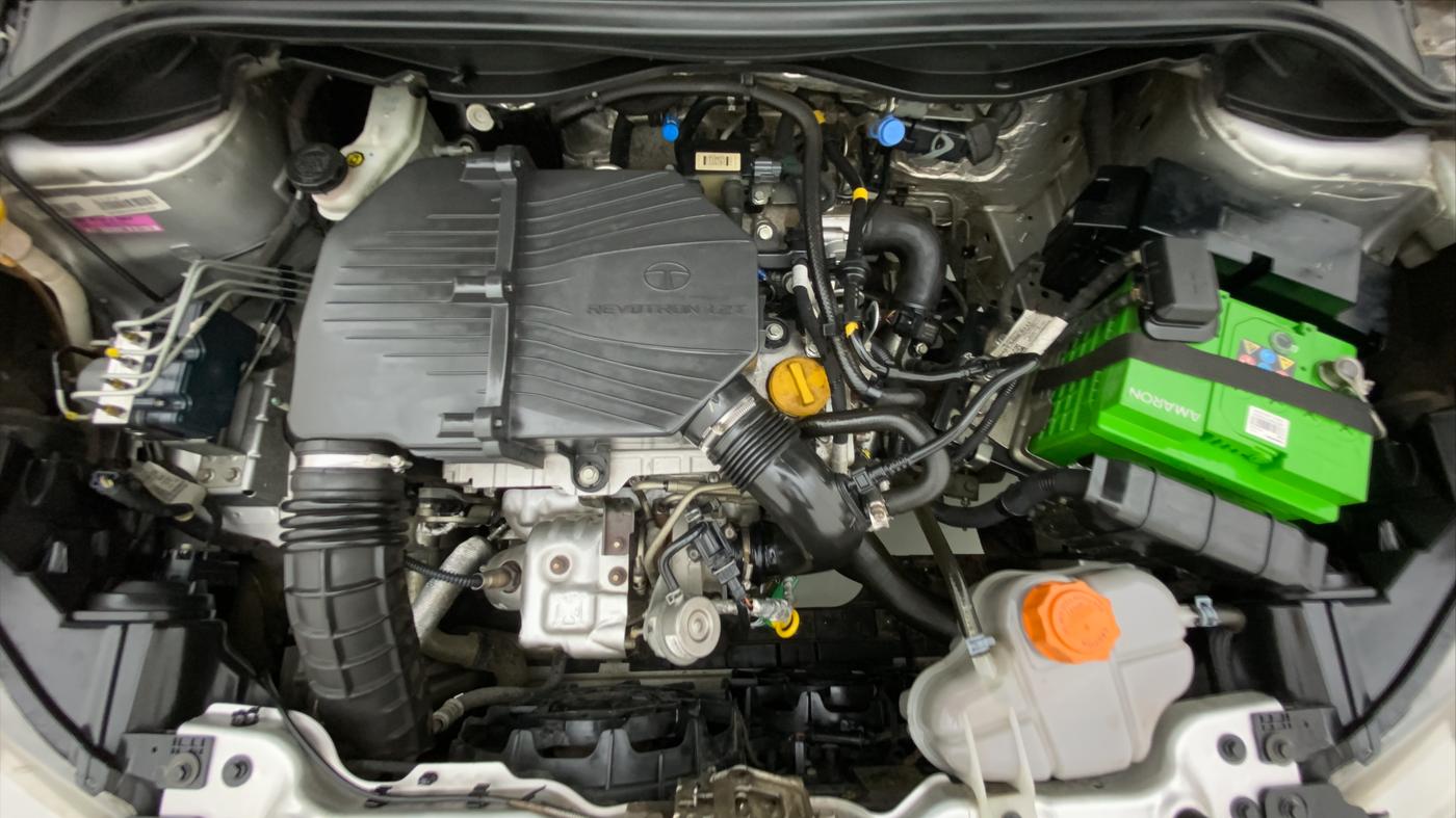 2015 Tata Bolt XT REVOTRON, Petrol, Manual, 22,846 km, Open Bonet