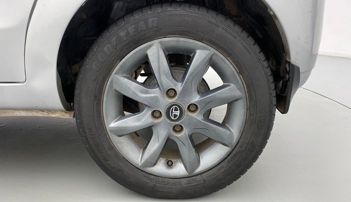 2015 Tata Bolt XT REVOTRON, Petrol, Manual, 22,846 km, Left Rear Wheel